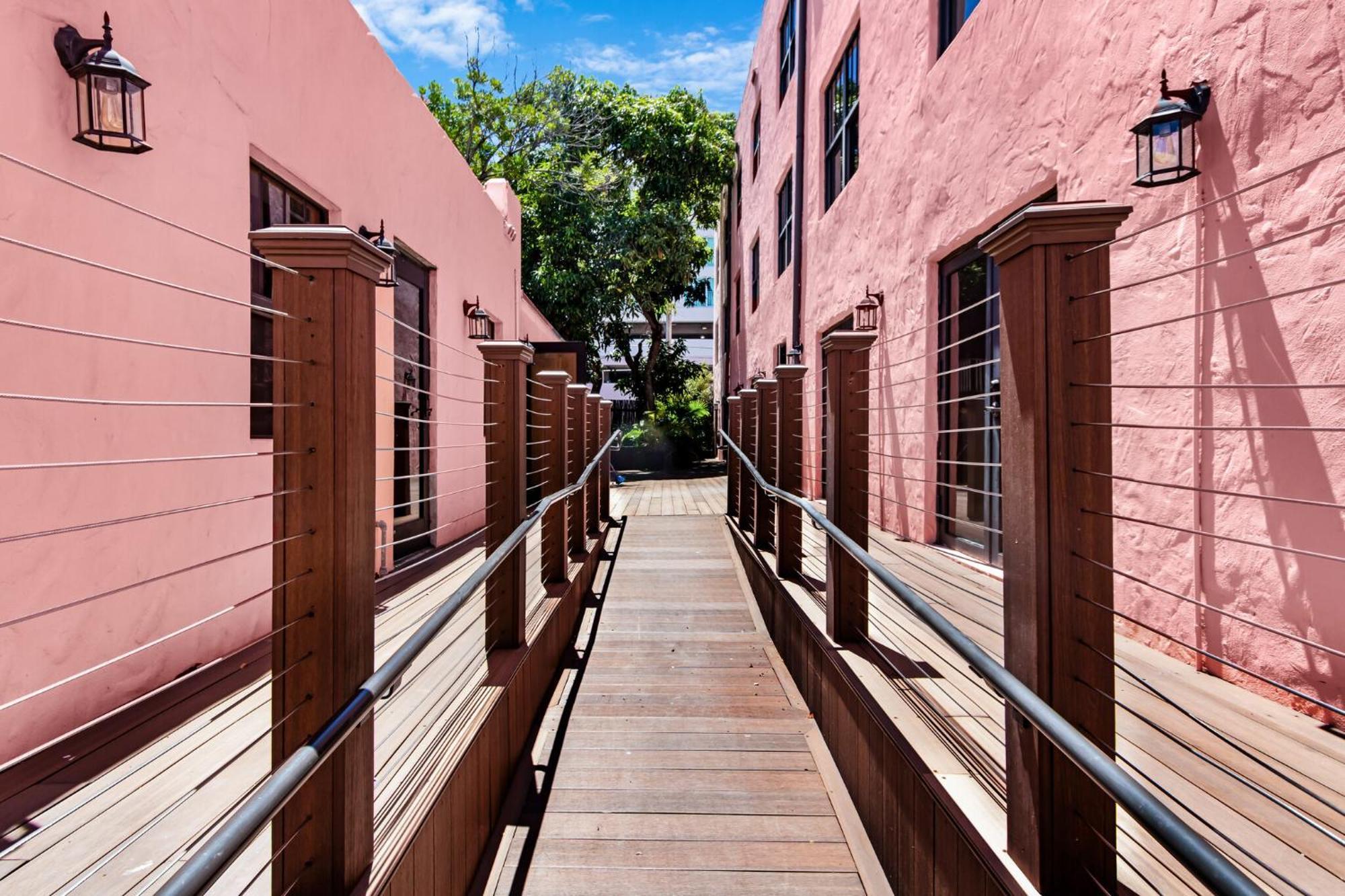 Roami At Tower Hotel - Calle Ocho Miami Kültér fotó